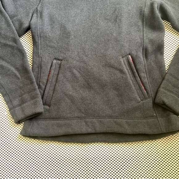North Face Gray Button Neck Pullover Sweater w/ Pink White Plaid Hood Size Small - Picture 3 of 10